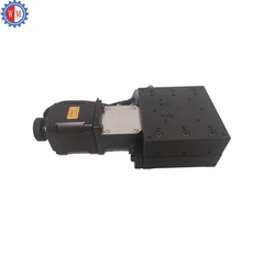 Étape de traduction X motorisée